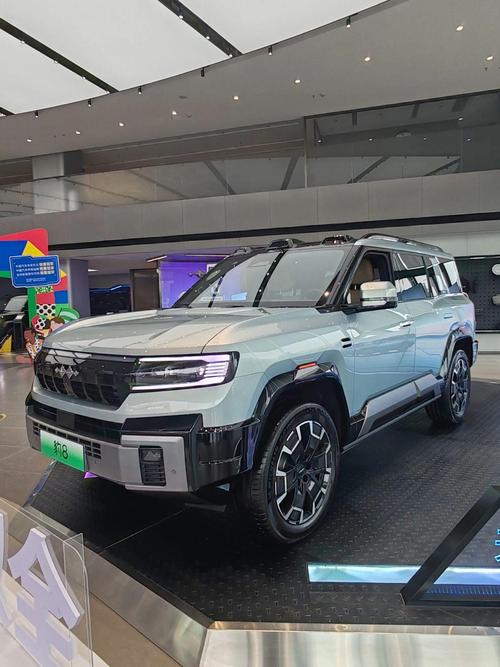 东莞企石镇迅润翰企业管理咨询比亚迪方程豹硬派越野的爆款，英菲尼迪35周年与你共成长